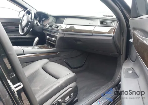 2014 BMW 740I z USA, uszkodzony, nr VIN WBAYA6C59ED144444